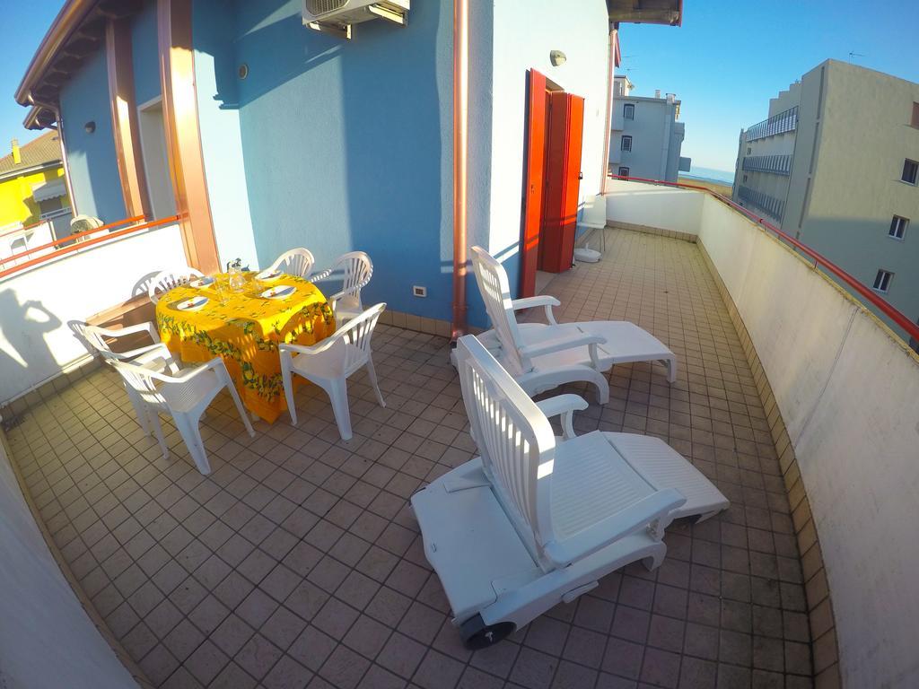 Residence Al Mare - Agenzia Cocal كاوْرلي الغرفة الصورة